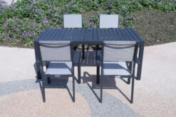 VILLANA Esstischgruppe, Anthrazit/grau, Alu/Textilene, Tisch 130/180x90cm, 4 Stapelsessel -Beste Gartenmöbel Geschäfte 22585 06.jpg