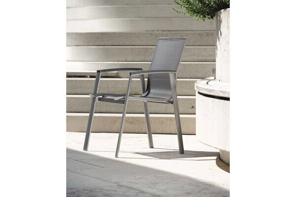 STERN New Top Esstischgarnitur, Graphit, Alu / Glas / Textil, Tisch 180/240x100cm, 4 Stapel-, 2 Klappsessel 3 STERN New Top Esstischgarnitur, Graphit, Alu / Glas / Textil, Tisch 180/240x100cm, 4 Stapel-, 2 Klappsessel – Bild 3