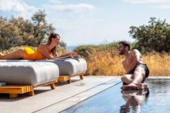 OUTFLEXX Icon Loungeliege, Lead Chine, Alu/Teak/Sunbrella, 213 X 89 X 41 Cm, Inkl. Verstellbarer Rückenlehne 14 OUTFLEXX Icon Loungeliege, Lead Chine, Alu/Teak/Sunbrella, 213 X 89 X 41 Cm, Inkl. Verstellbarer Rückenlehne -Beste Gartenmöbel Geschäfte 23437 6.jpg