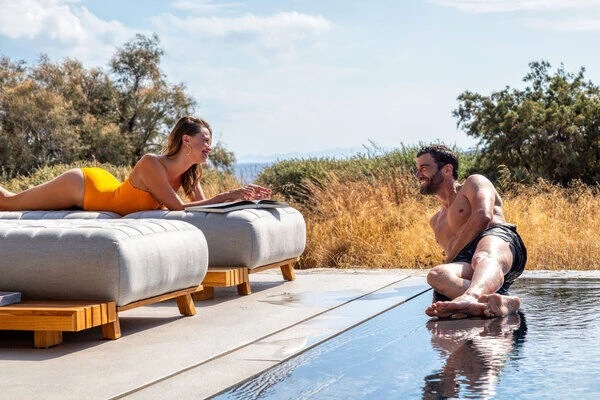 OUTFLEXX Icon Loungeliege, Lead Chine, Alu/Teak/Sunbrella, 213 X 89 X 41 Cm, Inkl. Verstellbarer Rückenlehne 6 OUTFLEXX Icon Loungeliege, Lead Chine, Alu/Teak/Sunbrella, 213 X 89 X 41 Cm, Inkl. Verstellbarer Rückenlehne – Bild 6