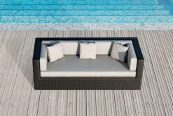 OUTFLEXX Dreisitzer-Sofa, Schwarz, Polyrattan, 210x85x70cm, Inkl. Polster + Wasserfeste Kissenbox -Beste Gartenmöbel Geschäfte 2392 1 BOX 3 CGI.jpg