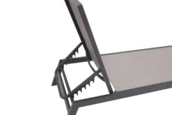 VILLANA 2er-Set Sonnenliegen, Silber/schwarz, Alu/Textil, 198x66x32cm, Mit Beistelltisch 45x45cm 16 VILLANA 2er-Set Sonnenliegen, Silber/schwarz, Alu/Textil, 198x66x32cm, Mit Beistelltisch 45x45cm -Beste Gartenmöbel Geschäfte 4 13886.jpg