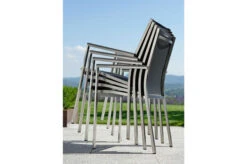 STERN Cardiff Stapelsessel, Silbergrau, Edelstahl/Textil/Aluminiumarmlehnen, 61x57x92 Cm, Stapelbar -Beste Gartenmöbel Geschäfte 8 11604 2.jpg
